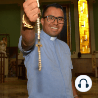 Se comienza con una invitación a los bautizados a rezar el santo rosario