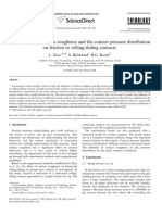 The influence of surface roughness and the contact pressure distribution
on friction in rolling/sliding contacts