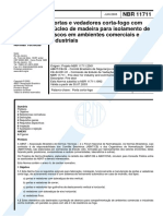 NBR 11711 - 2003 - Portas e Vedadores Corta-fogo com Núcleo de Madeira.pdf