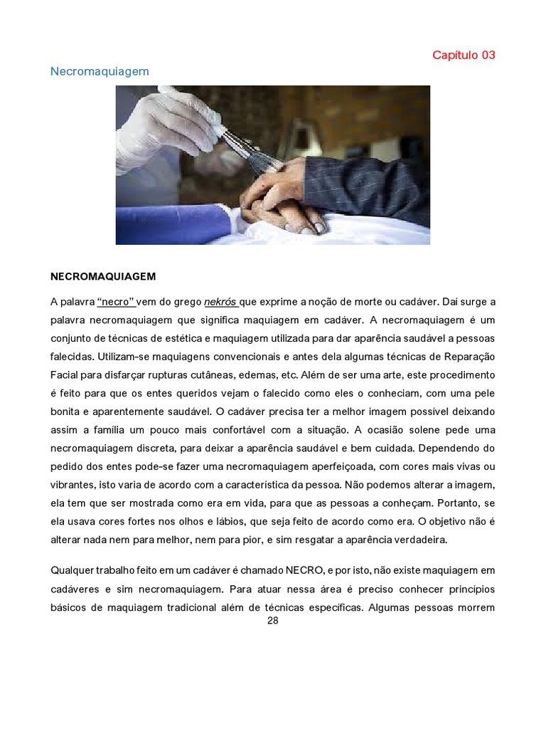 Maquiador profissional aplica maquiagem em uma modelo de menina bonita. o  rosto de uma garota de pele limpa. conceito de maquiagem e cosmetologia da  vida real. casamento, noite, maquiagem natural.