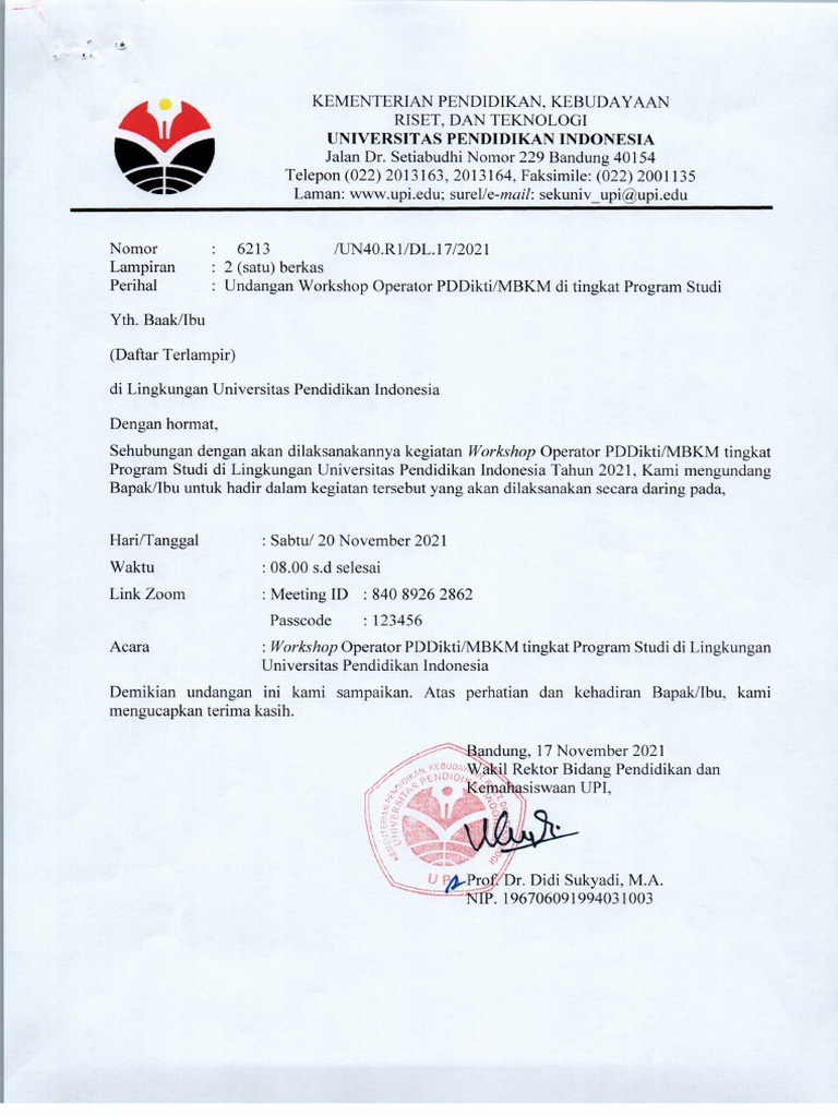 Masaj qilayotgan bolalar porno tomosha qilishadi