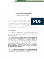 Dialnet-DecisionJuridicaYArgumentoDeAutoridad-1984742