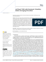 Structural Compressed Panel VAR With Stochastic Volatility: A Robust Bayesian Model Averaging Procedure