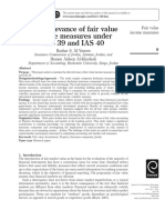 Risk Relevance of Fair Value Income Measures Under IAS 39 and IAS 40