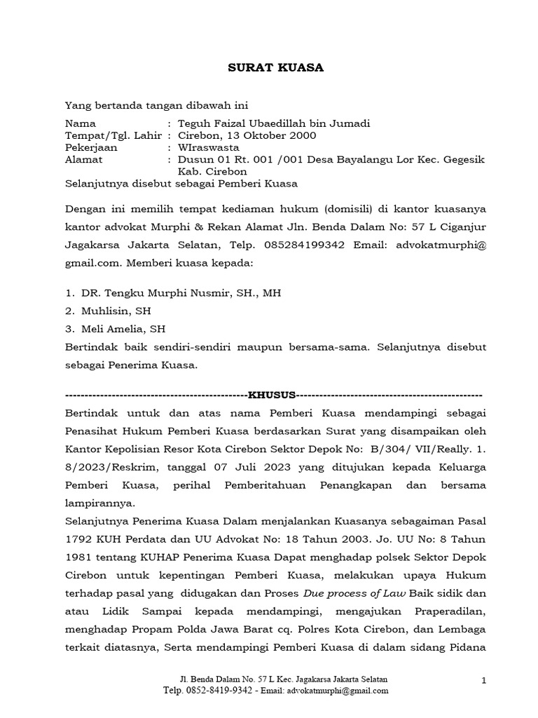 Martina Xingisning yalangoch fotosuratlari