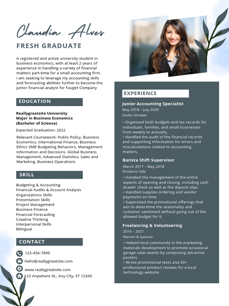 Green White Minimalist Fresh Graduate Resume | PDF