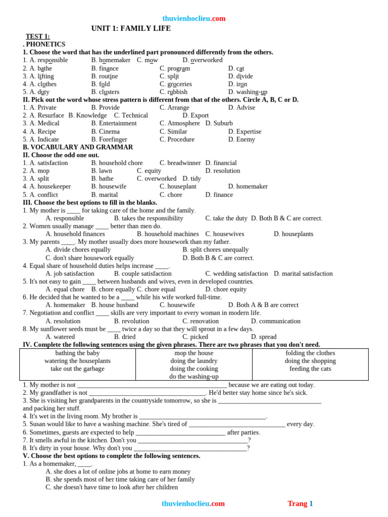 Bai Tap Chuyen Sau Anh 10 Global Unit 1 FAMILY LIFE | PDF | Rail Transport