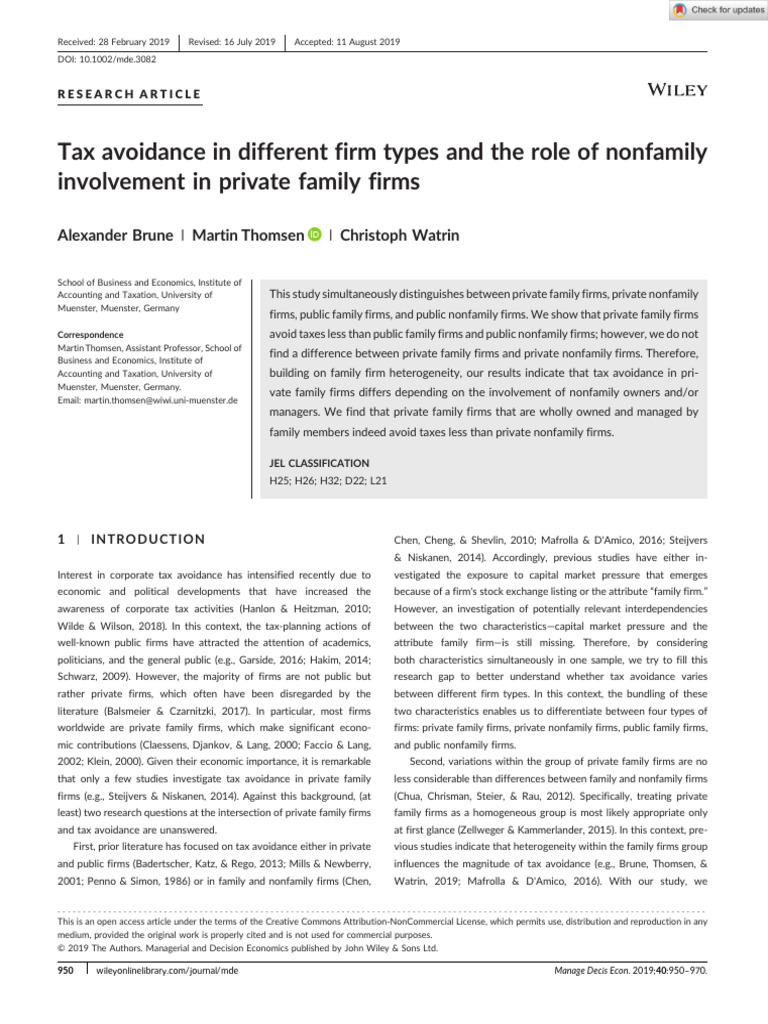 Tax Avoidance in Family vs. Nonfamily Firms | PDF | Taxes | Risk