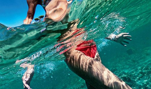 How To Stay Afloat In Rising Tides - Money Magazine | Everand