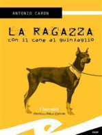 La ragazza con il cane al guinzaglio