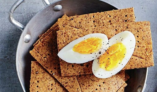 Cracking Snacks - The Australian Women’s Weekly Food | Everand