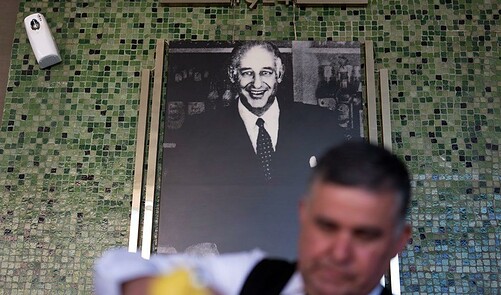 Statue To Celebrate Inventor Of The Caesar Salad 100 Years On – But